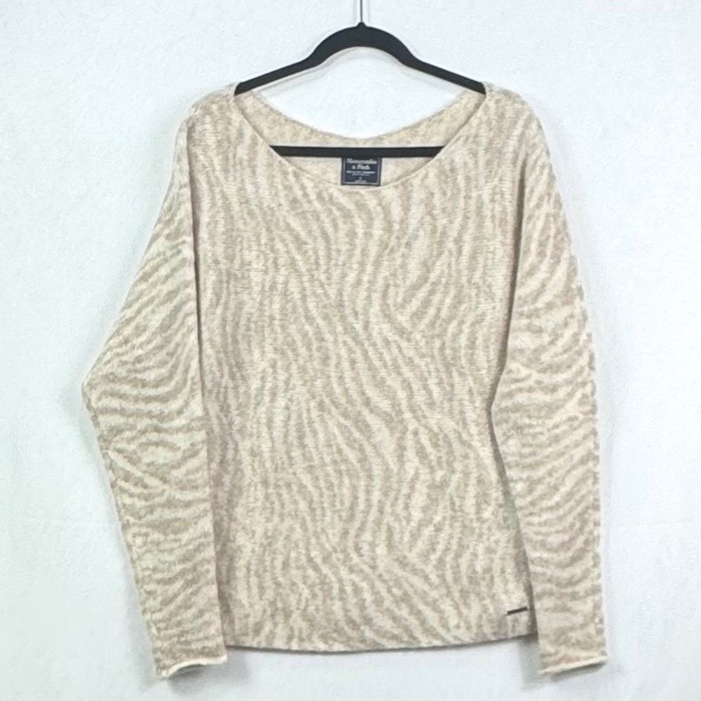 Abercrombie & Fitch Women's Large Beige Zebra Animal Print Soft Knit Sweater
